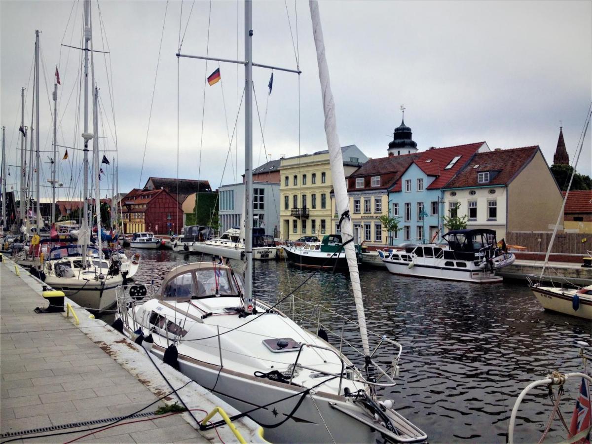 Fischerhaus Godewind 60 Qm Altwarp Esterno foto