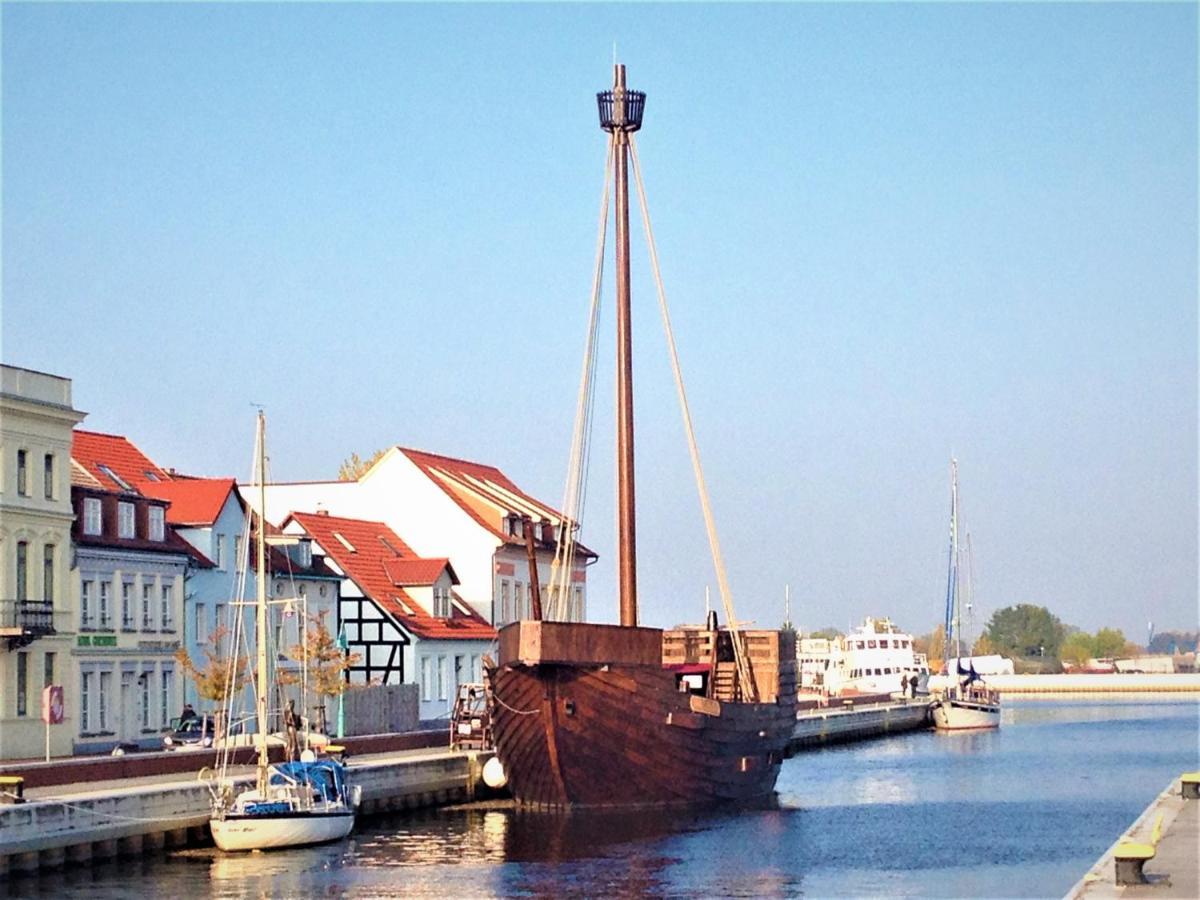 Fischerhaus Godewind 60 Qm Altwarp Esterno foto