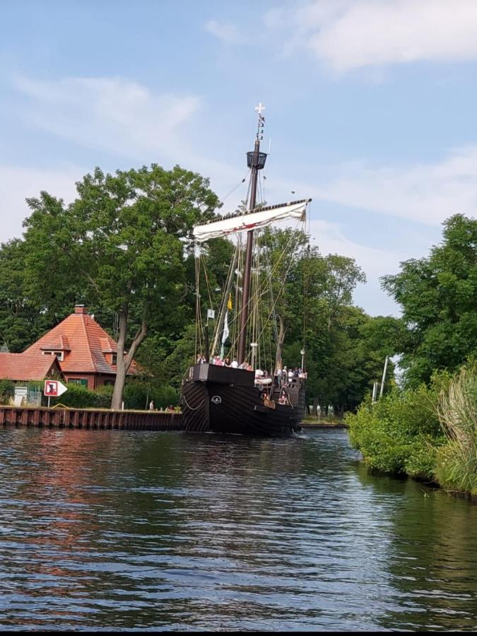 Fischerhaus Godewind 60 Qm Altwarp Esterno foto